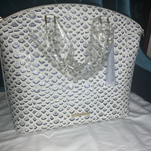 Brahmin Large Duxbury Zora Wallet 'Creme Vreeland' - Picture 12 of 12